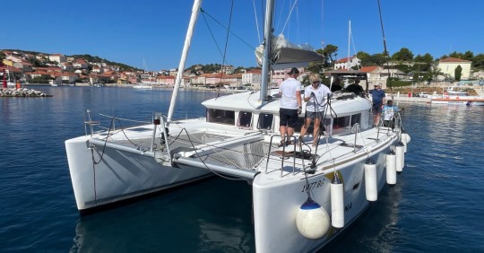 Kurs manewrowy na katamaranie