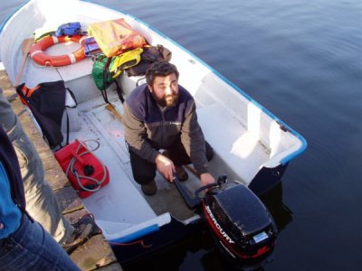 Sam kapitan przy pracy