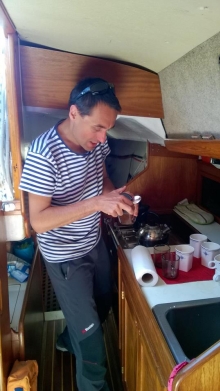 Jachtowy sternik morski (Gdynia, czerwiec 2016) foto: Przemysław Chylaszek