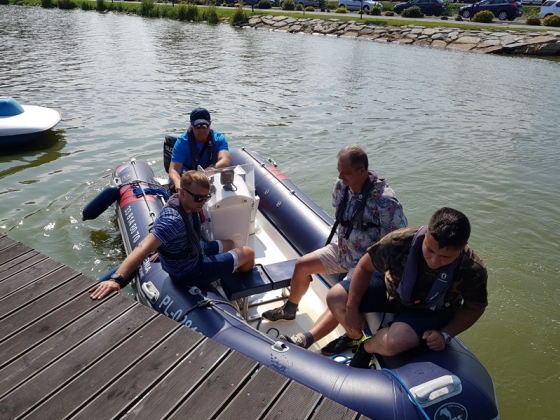 Holowanie narciarza i sternik motorowodny (Osiek, sierpień 2019)