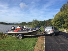 Zanim zaczniemy pływać, trzeba zwodować  foto: Kasia Koj