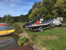 Zanim zaczniemy pływać, trzeba zwodować  foto: Kasia Koj