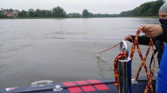 Holowanie narciarza wodnego 